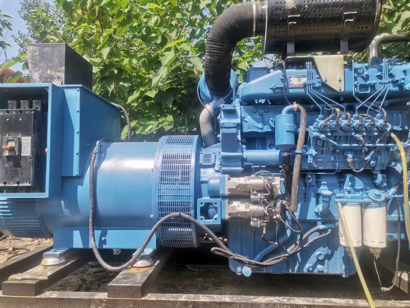 泰安详细说明降低 800kW 柴油发电机输出电流波动的方法